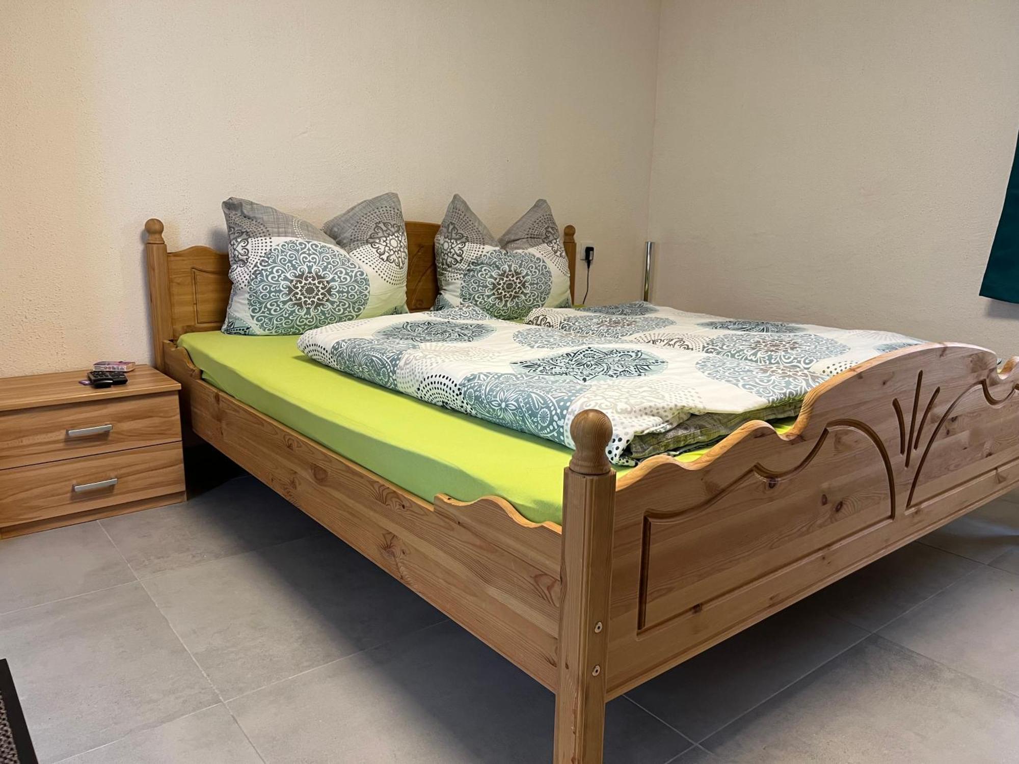 Apartments Und Zimmer Vettweiss Екстер'єр фото
